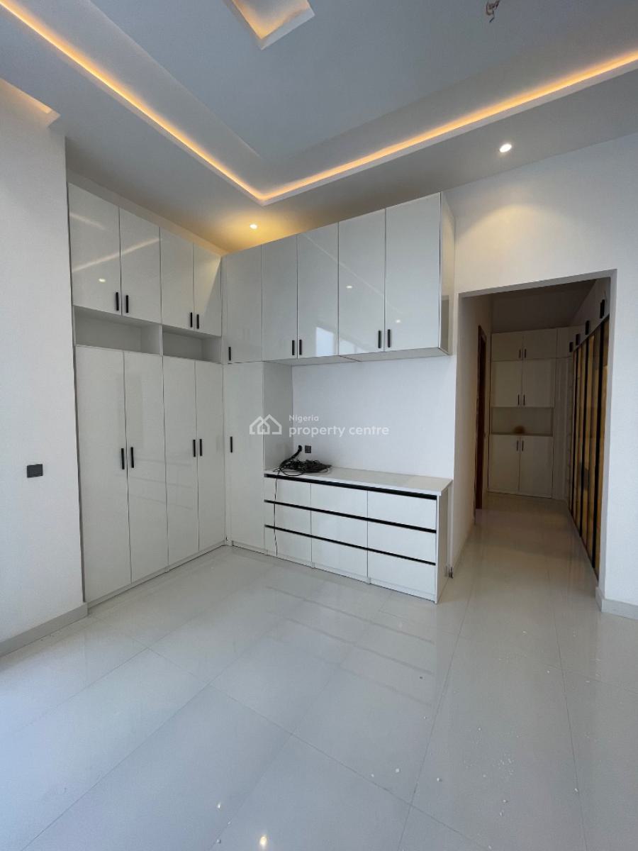 Beautiful 5 Bedroom + Pool + Cinema Room + Bq, Ikota, Lekki, Lagos, Detached Duplex for Sale
