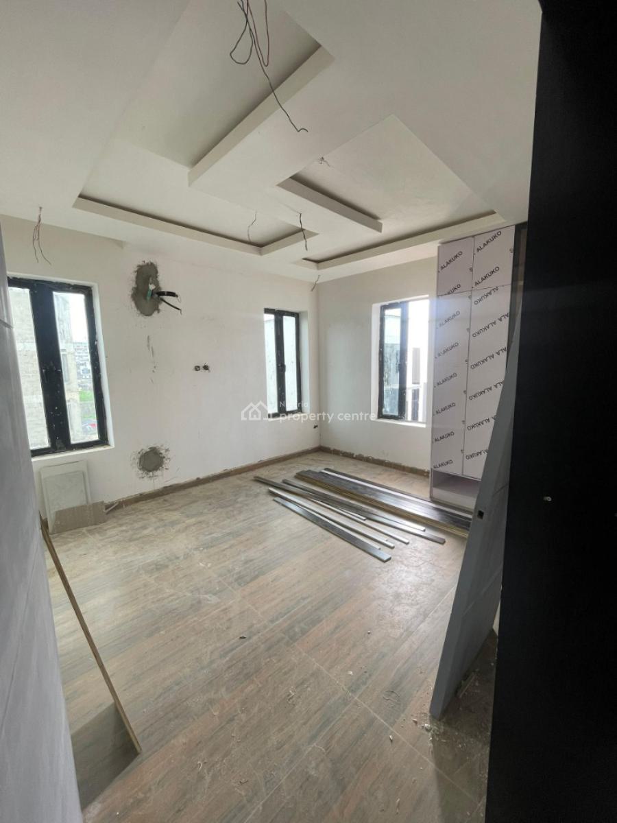 Contemporary 3 Bedroom Apartment in a Serviced Estate, Freedom Way, Lekki Phase 1, Lekki, Lagos, Flat / Apartment for Sale