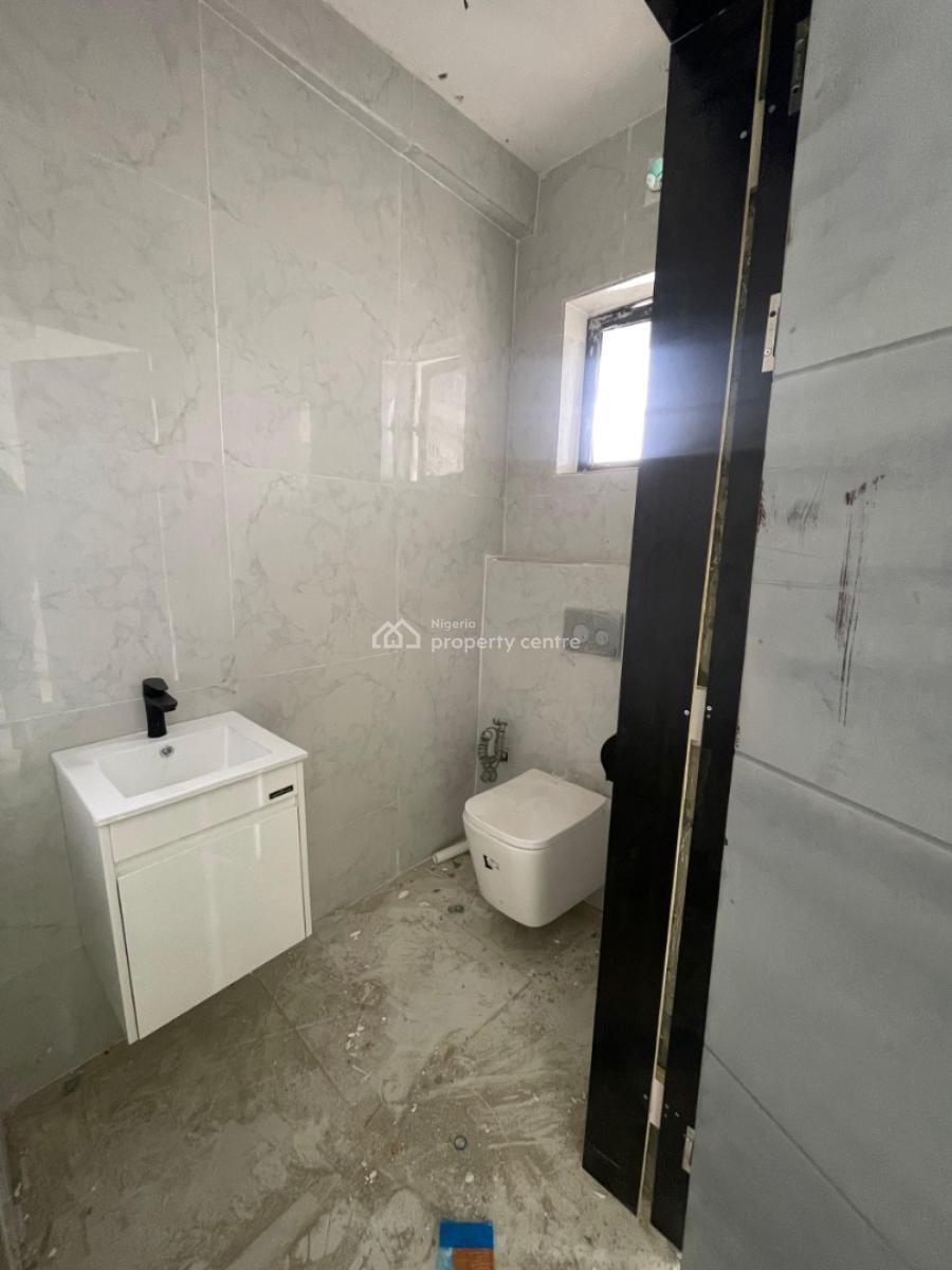 Contemporary 3 Bedroom Apartment in a Serviced Estate, Freedom Way, Lekki Phase 1, Lekki, Lagos, Flat / Apartment for Sale