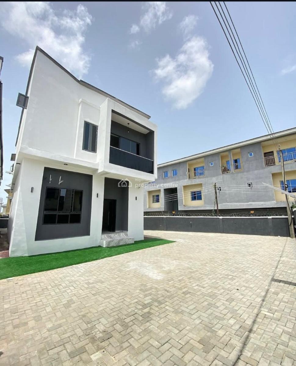 Very Spacious Compound 4 Bedroom Detached Duplex with Bq, Ajah, Lagos, Detached Duplex for Sale