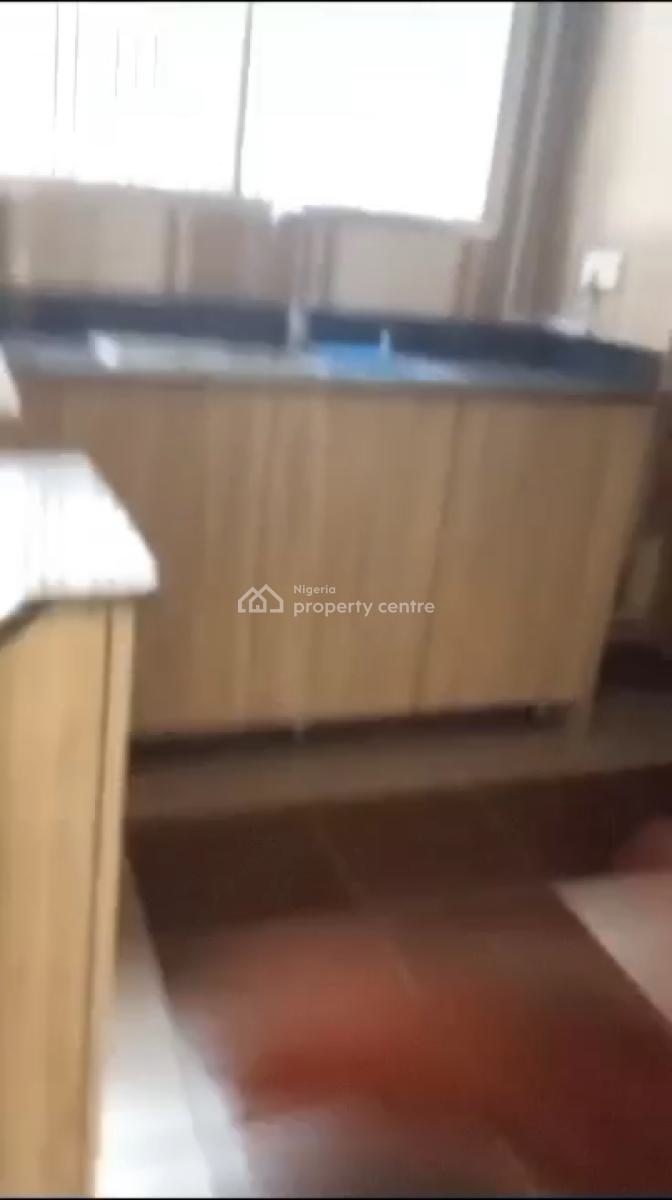 Luxury  Spacious 3 Bedroom with Glass Showers, Kitchen Cabinets., Alaka Estate, Surulere, Lagos, Flat / Apartment for Rent