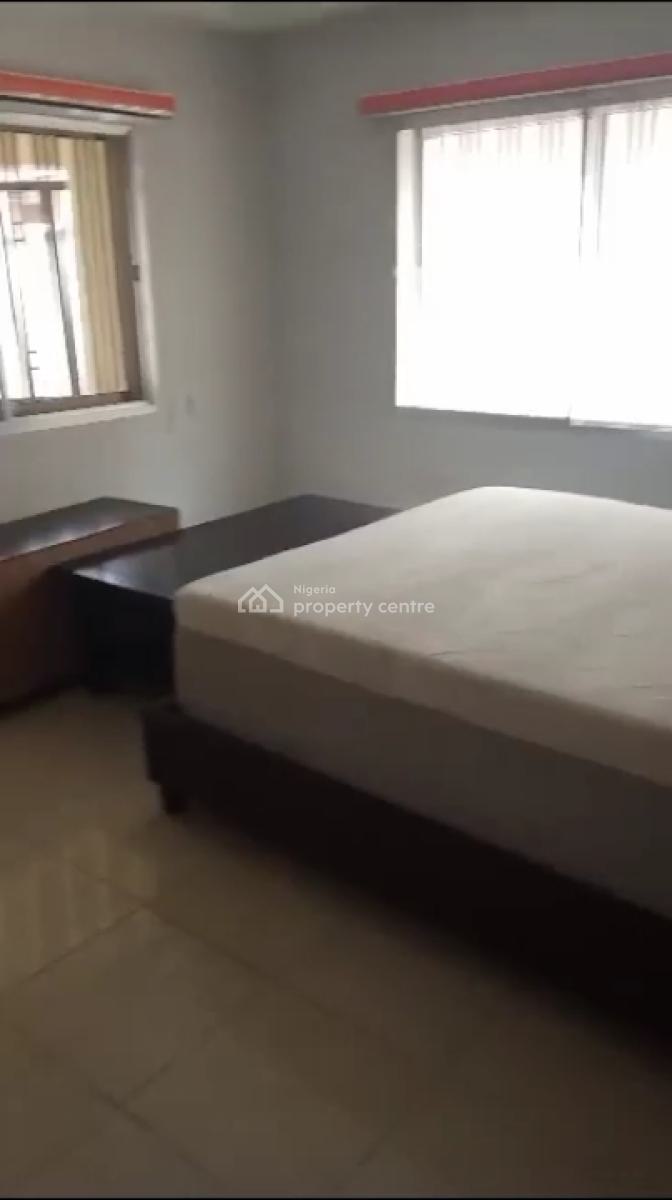 Luxury  Spacious 3 Bedroom with Glass Showers, Kitchen Cabinets., Alaka Estate, Surulere, Lagos, Flat / Apartment for Rent