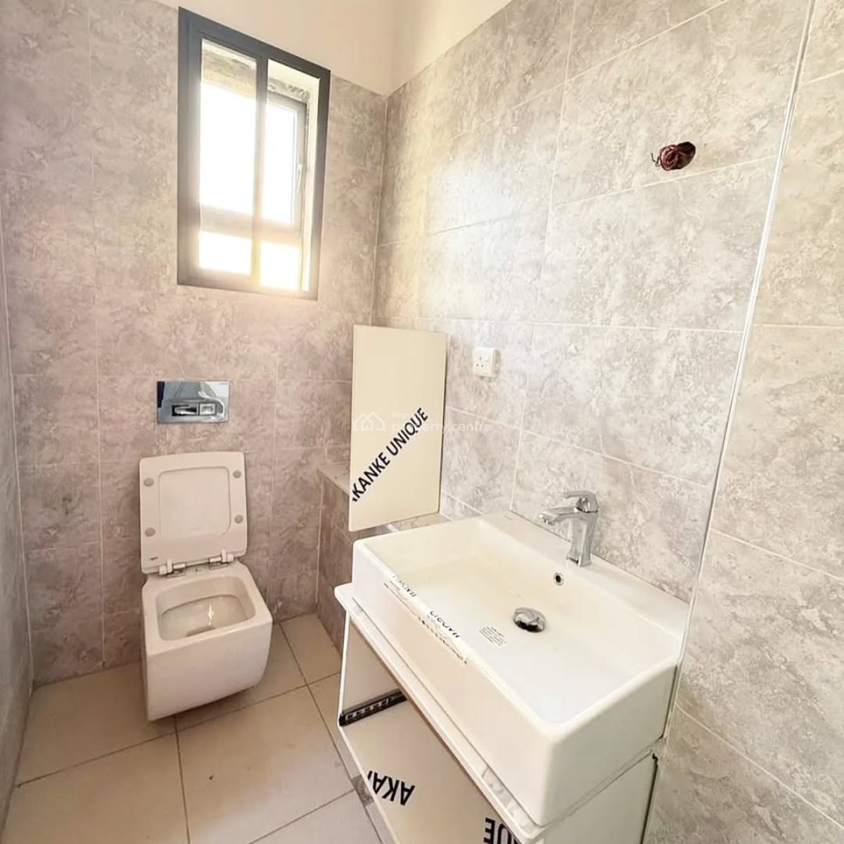 Luxurious 2 Bedroom, Ologolo, Lekki, Lagos, Flat / Apartment for Sale