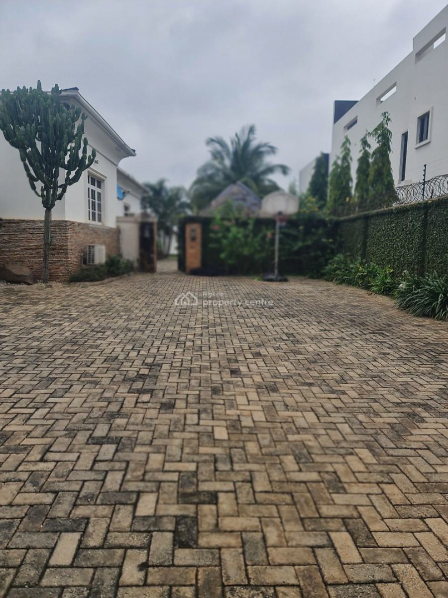 Luxurious 6-bedroom Mansion, Guzape Hills, Guzape District, Abuja, House for Sale