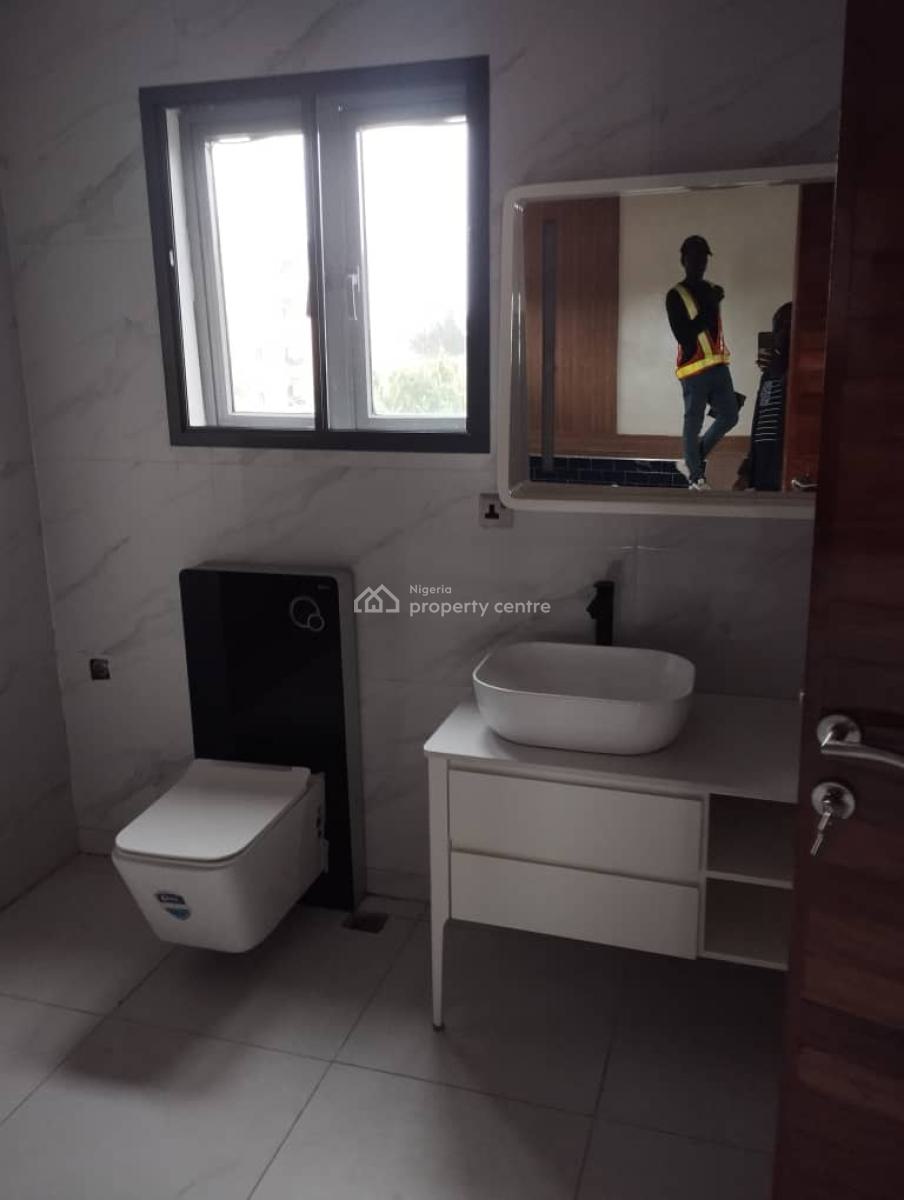 Exquisite 6 Bedroom Fully Detached Duplex with 2 Bedroom Bq, Lekki Phase 1, Lekki, Lagos, Detached Duplex for Sale