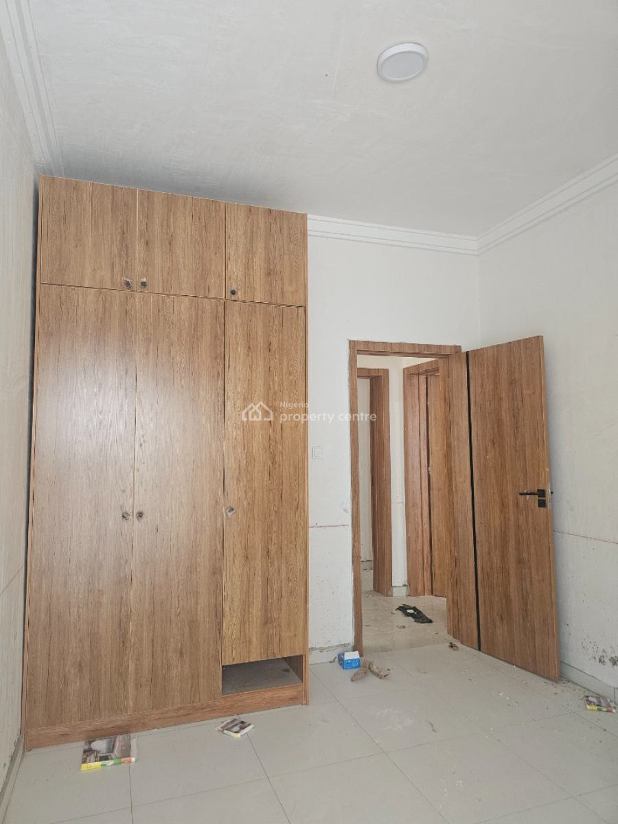 3 Bedroom Flat Wit Bq, Osapa, Lekki, Lagos, Flat / Apartment for Sale