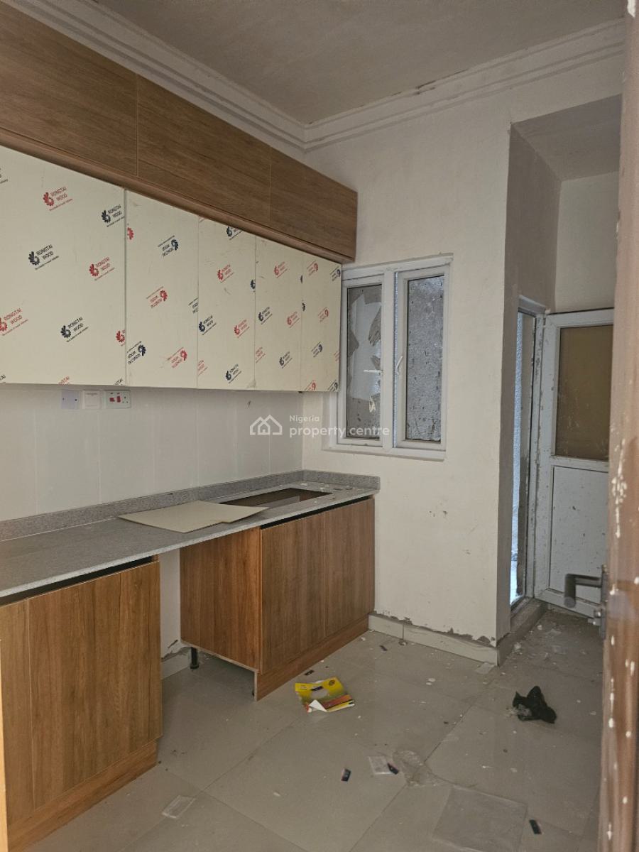 3 Bedroom Flat Wit Bq, Osapa, Lekki, Lagos, Flat / Apartment for Sale