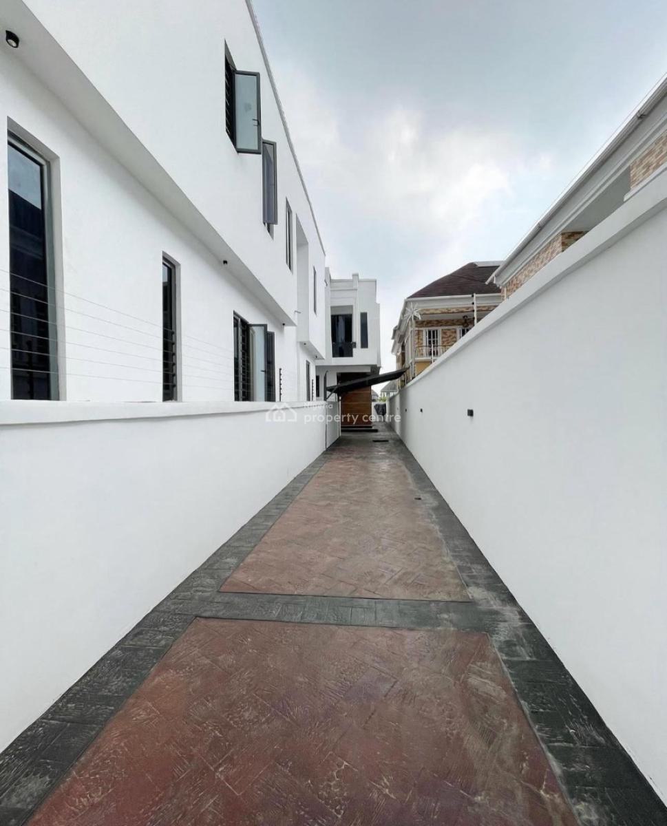 Stunning 5 Bedroom Fully Detached Duplex with a Bq, Chevron, Lekki, Lagos, House for Sale