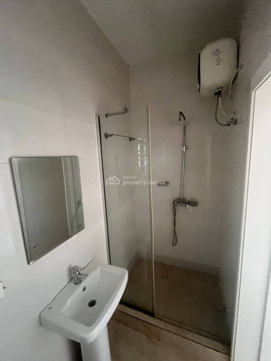 Spacious Single Room in a Shared Duplex, Lekki, Lagos, Flat / Apartment for Rent