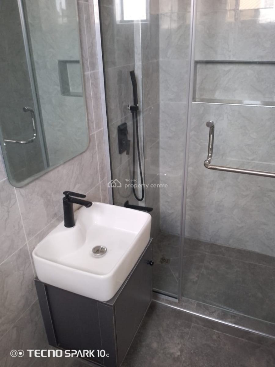 2 Bedroom Apartment with Pool and Gym, Main Lekki Phase 1, Lekki Phase 1, Lekki, Lagos, Flat / Apartment for Sale