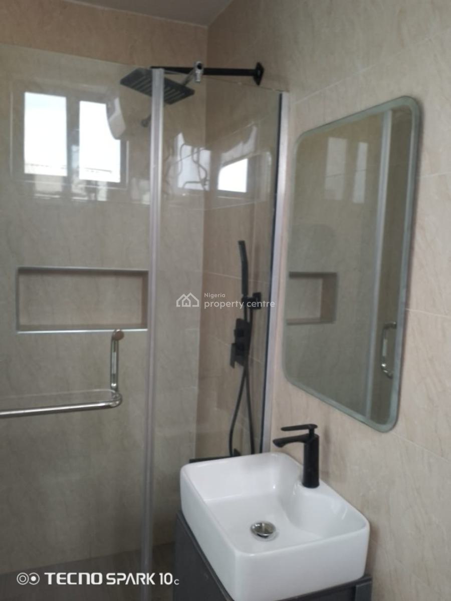 2 Bedroom Apartment with Pool and Gym, Main Lekki Phase 1, Lekki Phase 1, Lekki, Lagos, Flat / Apartment for Sale