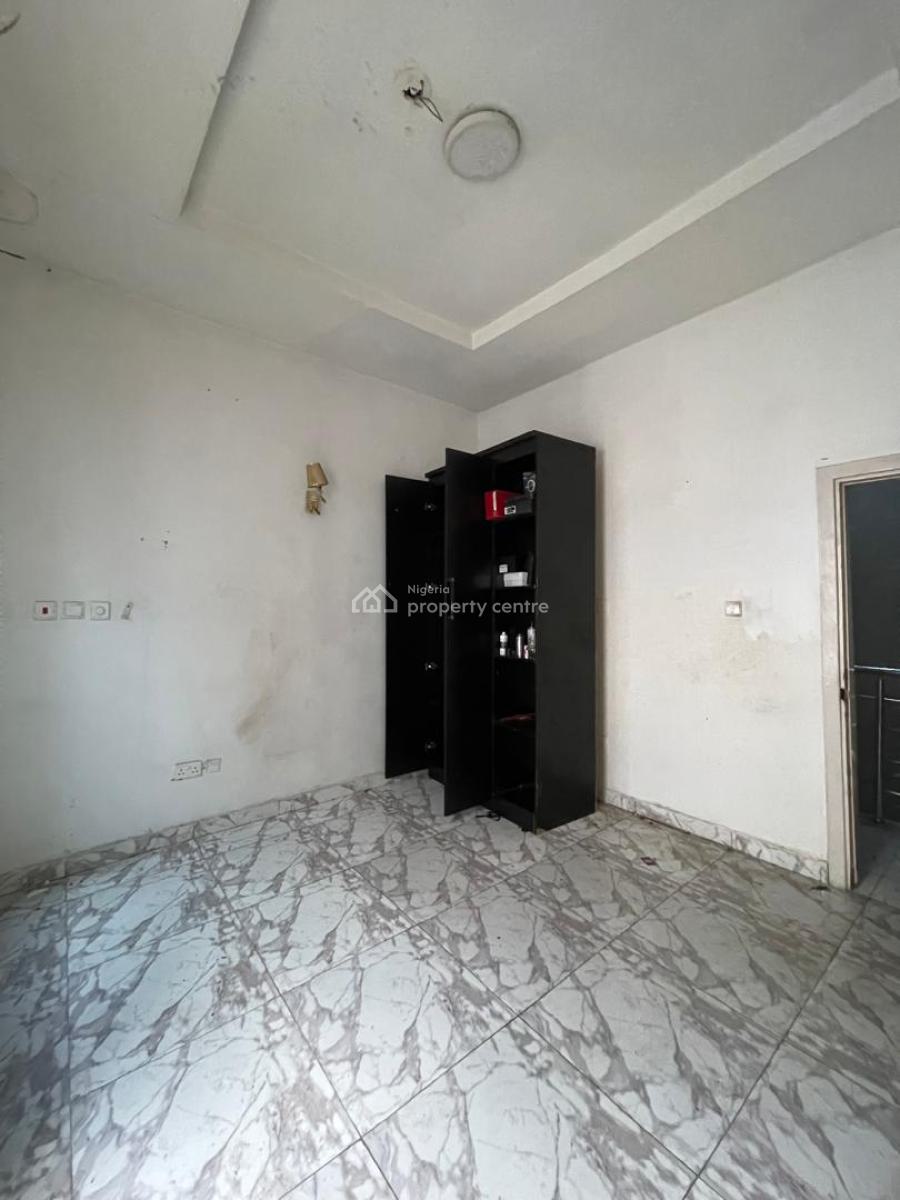 a Delightful 1 Room Shared Apartment, Ikota, Lekki, Lagos, Self Contain (single Rooms) for Rent