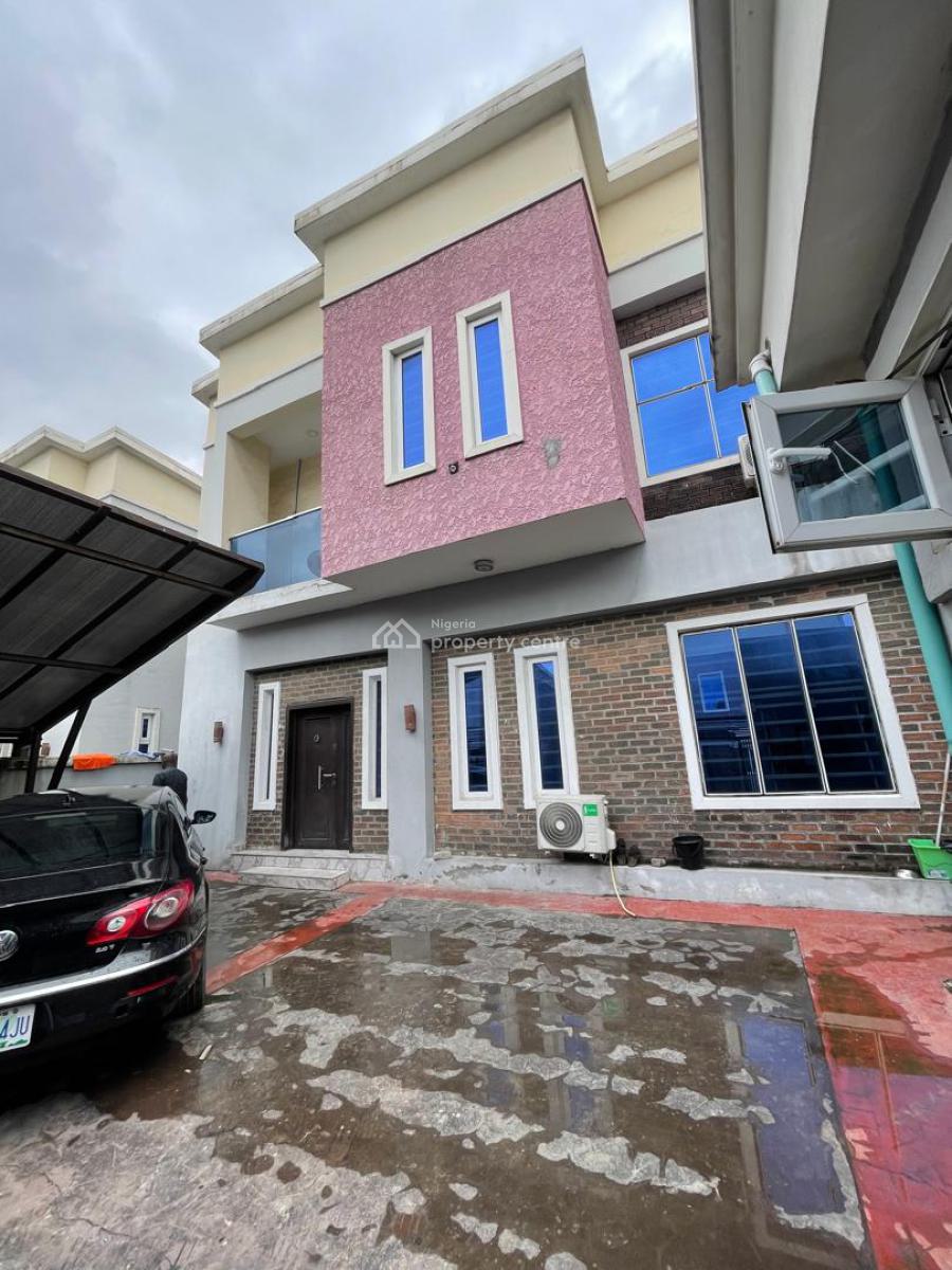 a Delightful 1 Room Shared Apartment, Ikota, Lekki, Lagos, Self Contain (single Rooms) for Rent