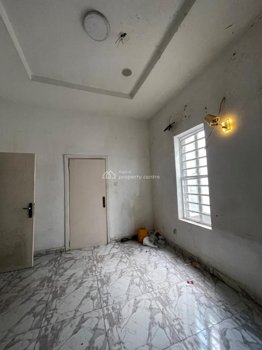 a Delightful 1 Room Shared Apartment, Ikota, Lekki, Lagos, Self Contain (single Rooms) for Rent