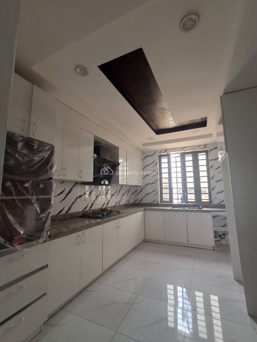 2-bedroom Apartment, in a Well-secured Estate, Ikate, Lekki, Lagos, Flat / Apartment for Sale