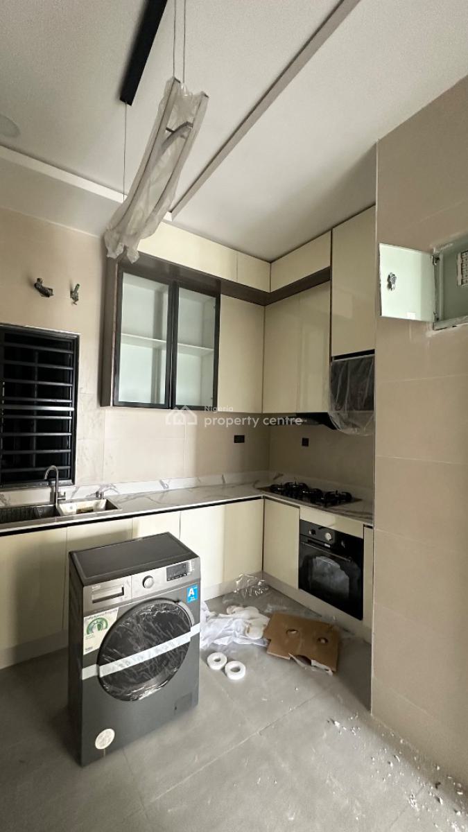 a Stylish Spacious 3 Bedroom Apartment with Elevator, Lekki Phase 1, Lekki, Lagos, Flat / Apartment for Sale