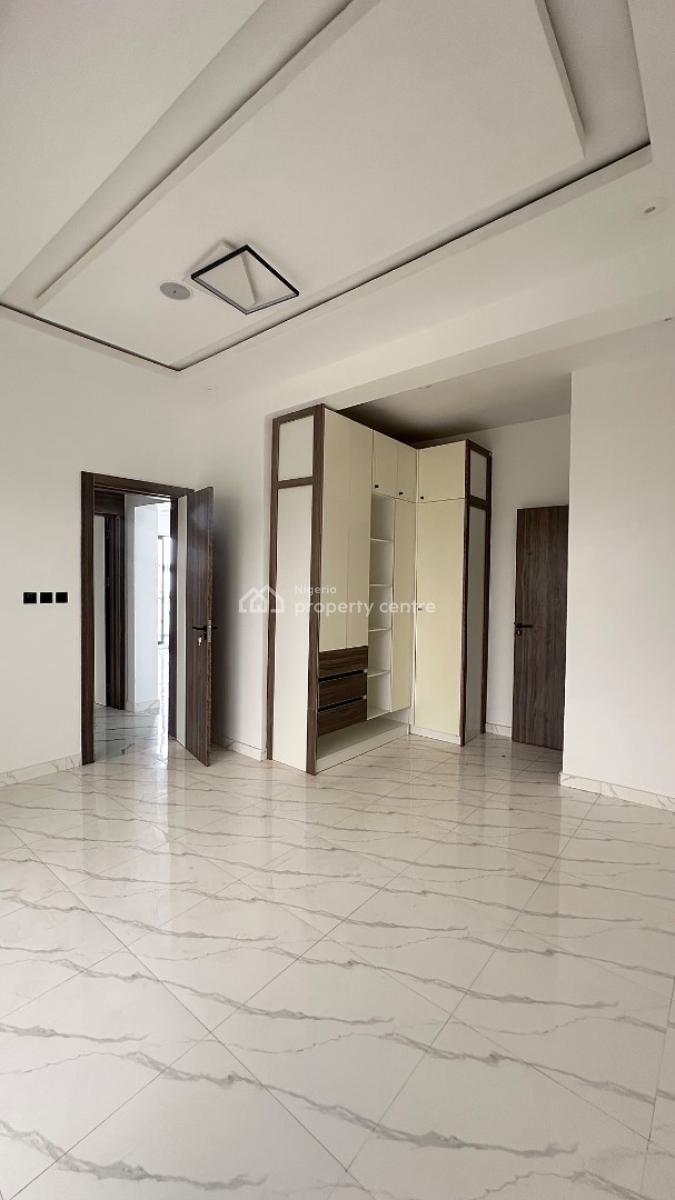 a Stylish Spacious 3 Bedroom Apartment with Elevator, Lekki Phase 1, Lekki, Lagos, Flat / Apartment for Sale