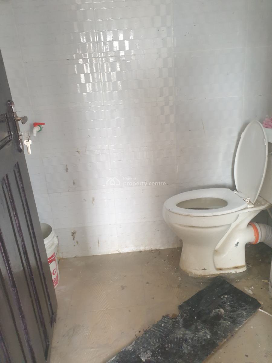 Spacious Self Contain, Off Spg Road, Igbo Efon, Lekki, Lagos, Flat / Apartment for Rent