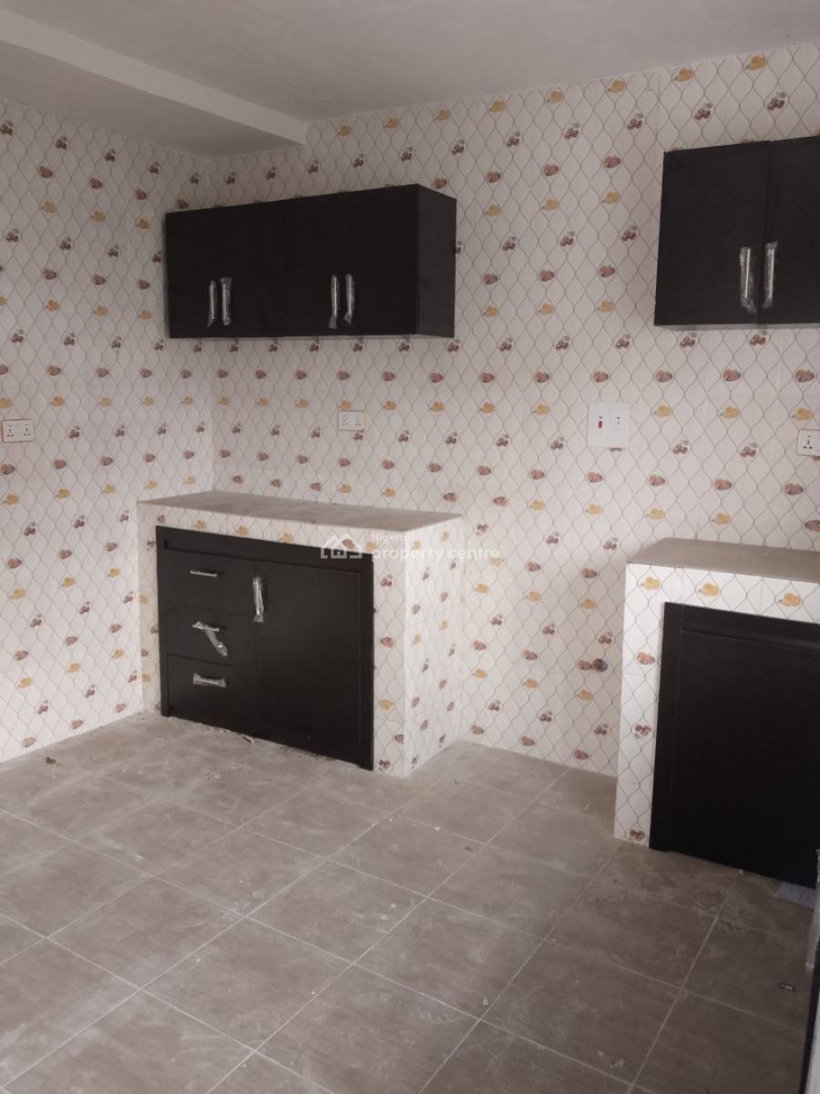 Massively New 3 Bedrooms Upstairs, Off Jehovah Witness Road, Bogije, Ibeju Lekki, Lagos, Flat / Apartment for Rent