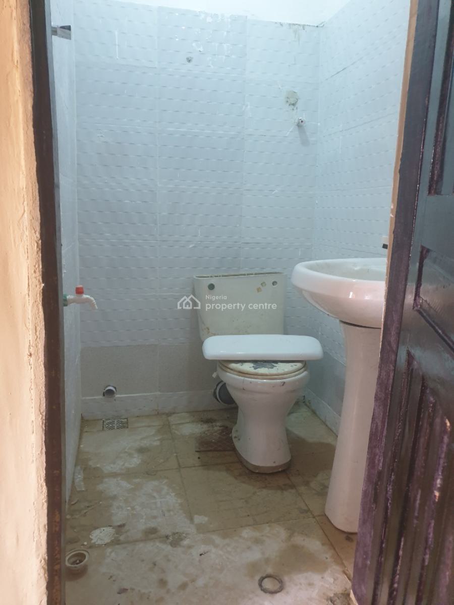 Spacious Self Contain, Off Spg Road Igbo-efo, Lekki, Lagos, Flat / Apartment for Rent