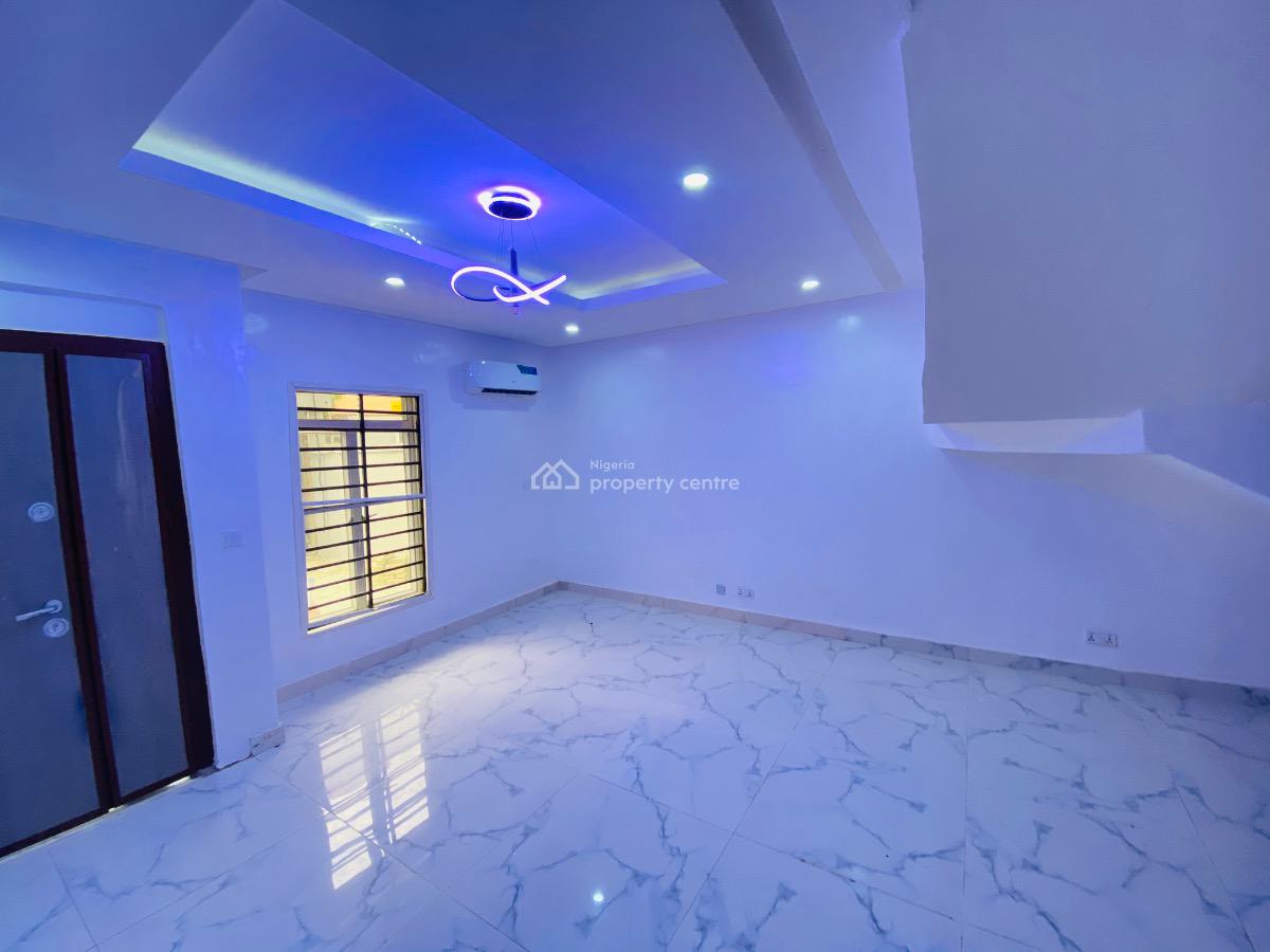 Self Compound Newly Built 4 Bedroom Terrace Duplex with Two Rooms Bq, Lekki Phase 1, Lekki, Lagos, Terraced Duplex for Rent