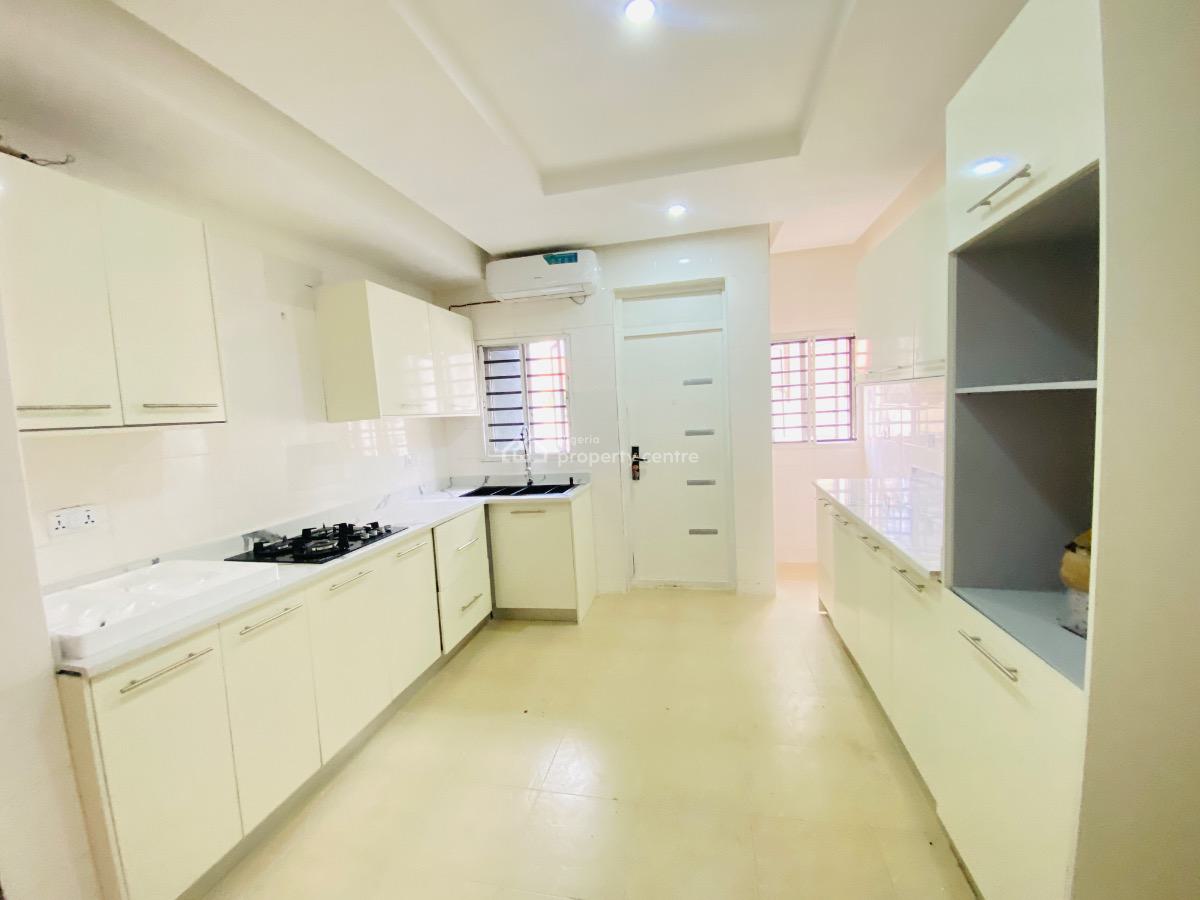 Self Compound Newly Built 4 Bedroom Terrace Duplex with Two Rooms Bq, Lekki Phase 1, Lekki, Lagos, Terraced Duplex for Rent
