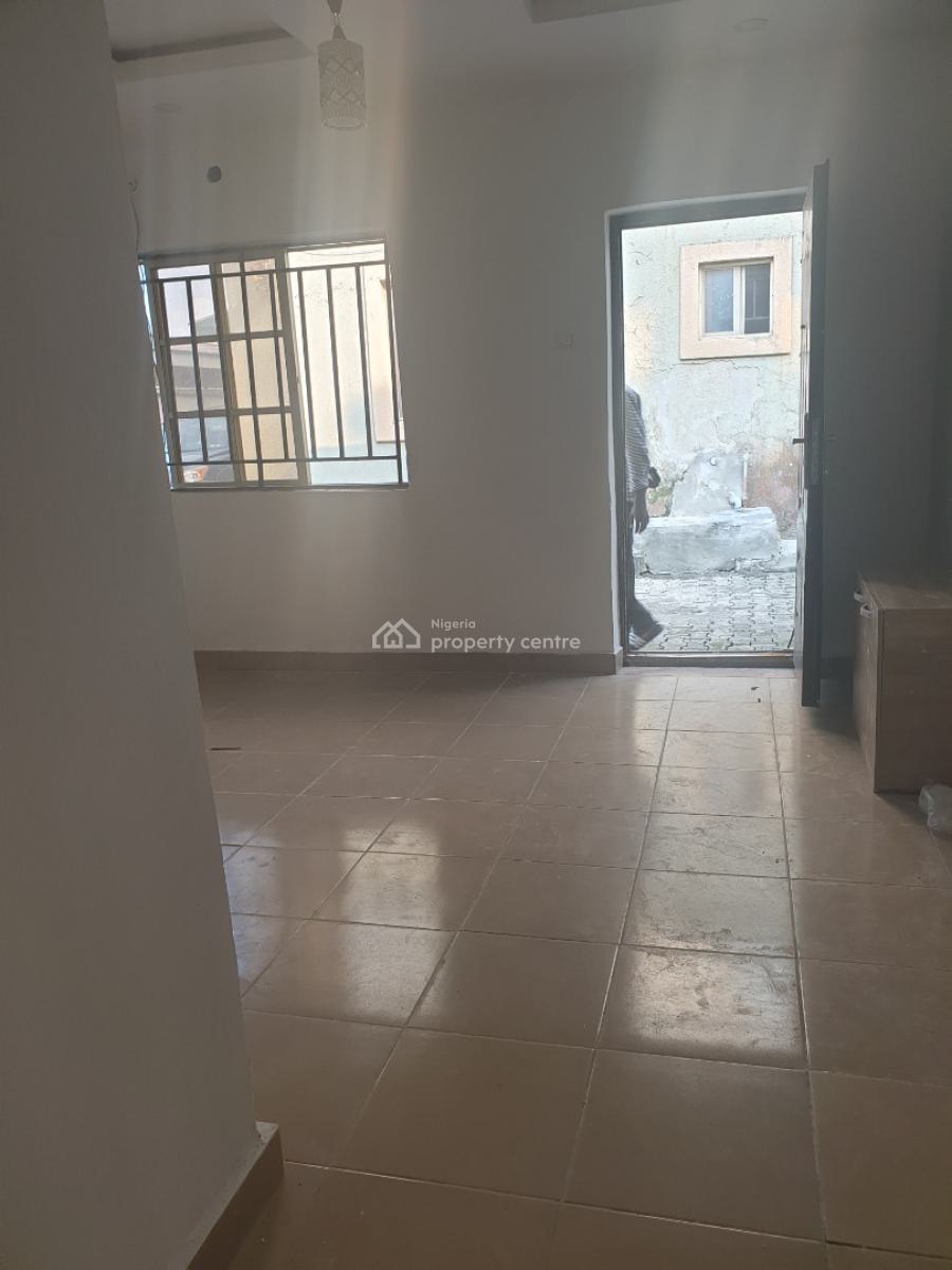 Spacious Miniflat, Off Spg Road, Igbo Efon, Lekki, Lagos, Flat / Apartment for Rent