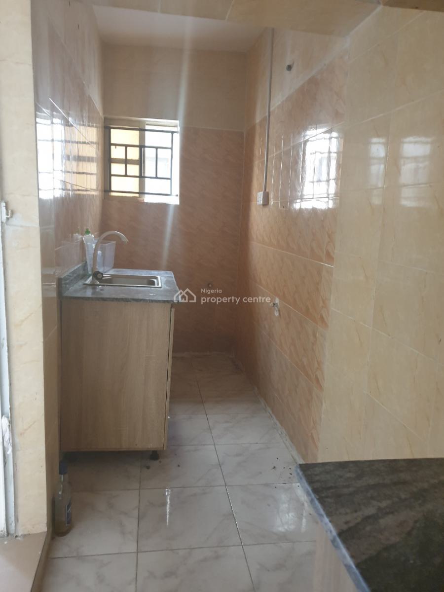 Spacious Miniflat, Off Spg Road, Igbo Efon, Lekki, Lagos, Flat / Apartment for Rent