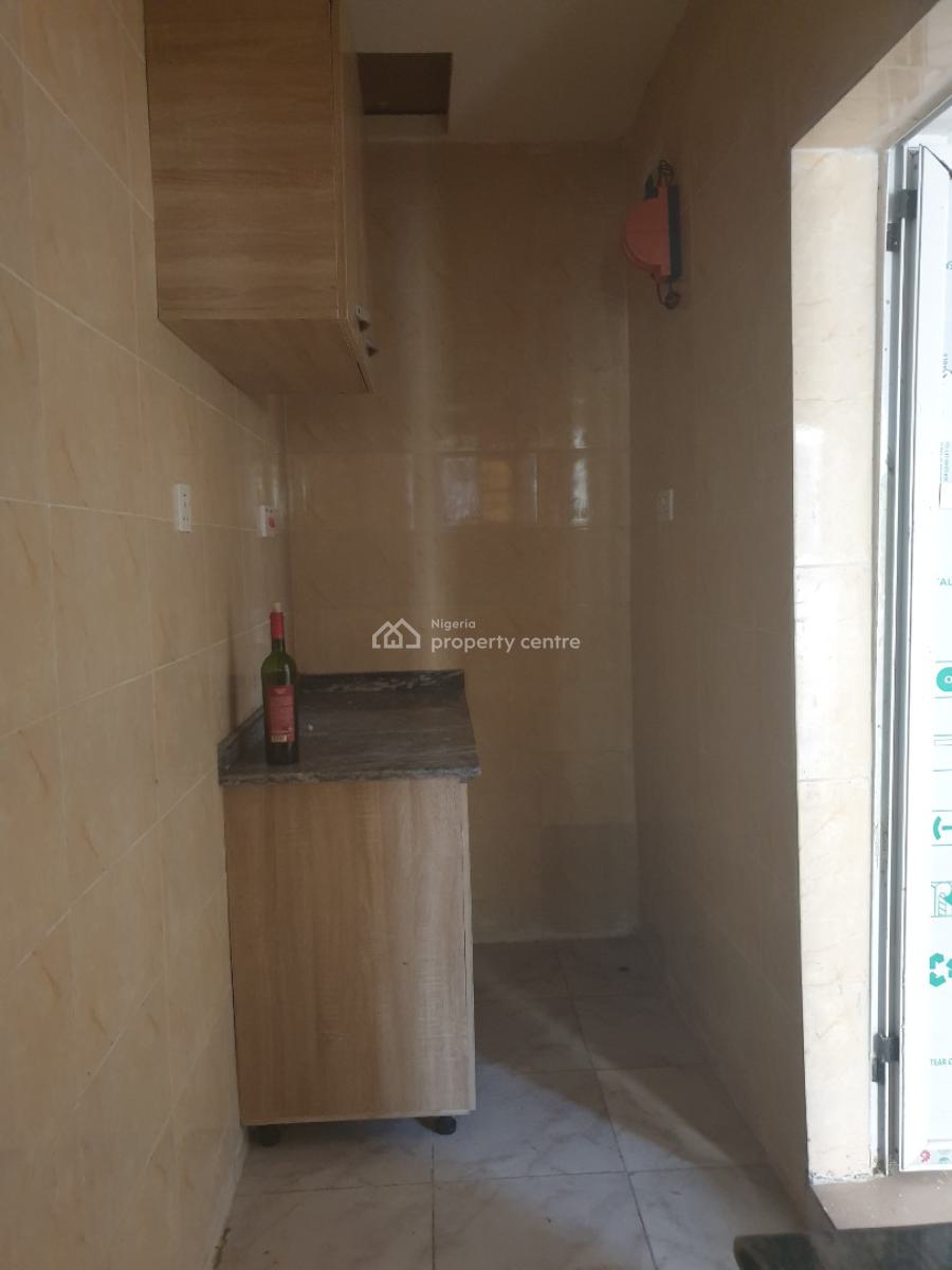 Spacious Miniflat, Off Spg Road, Igbo Efon, Lekki, Lagos, Flat / Apartment for Rent