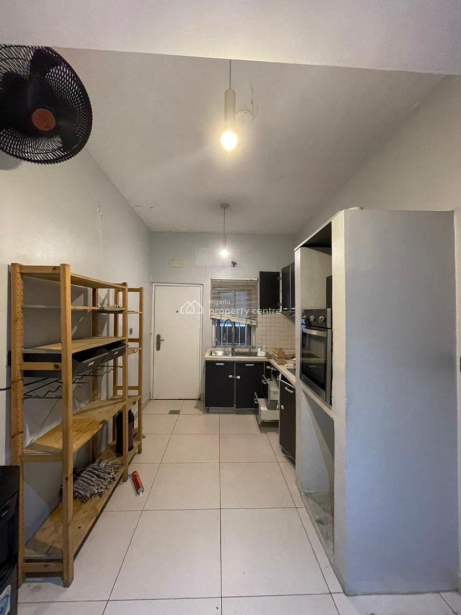 Well Maintained 3-bedroom Apartment in a Serene and Secured Neighborho, Lekki Lagos, Ikate, Lekki, Lagos, House for Rent