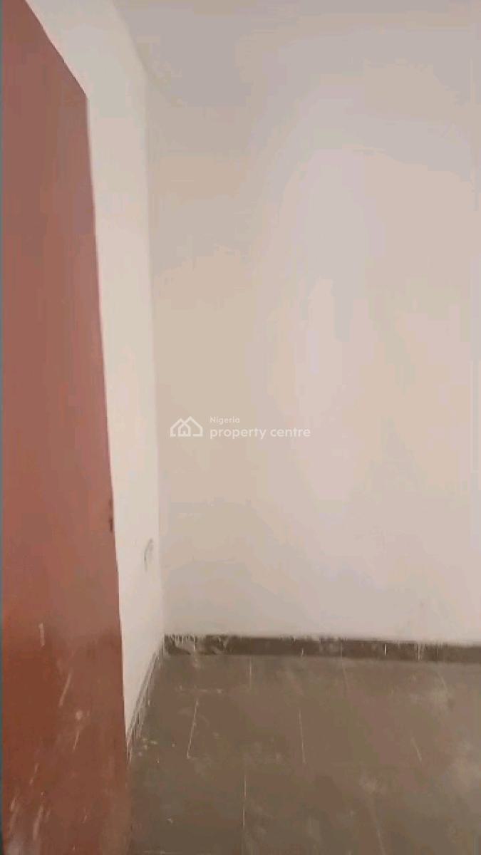 Newly Renovated 1bedroom Flat, Ogundola Street Off Pedro/bajulaye Road, Shomolu, Lagos, Mini Flat (room and Parlour) for Rent