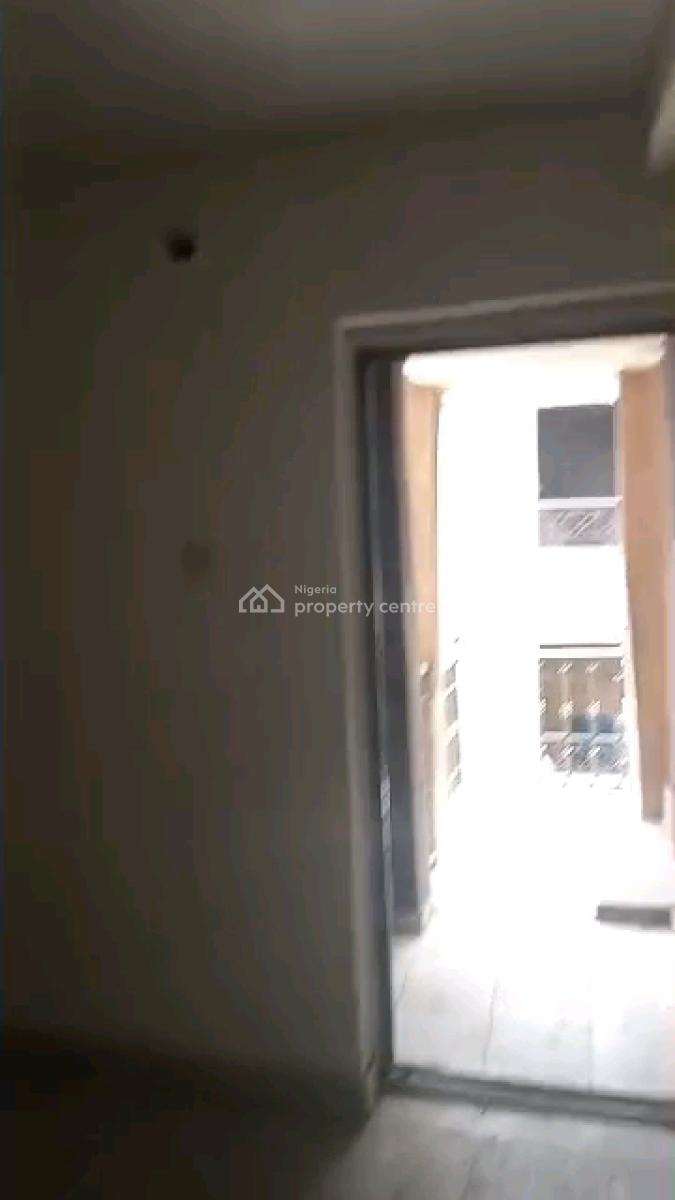 Newly Renovated 1bedroom Flat, Ogundola Street Off Pedro/bajulaye Road, Shomolu, Lagos, Mini Flat (room and Parlour) for Rent