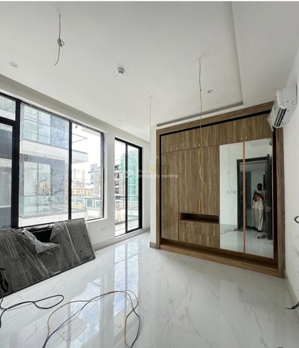 Luxury 3 Bed Apartment with a Bq , Swimming Pool & Elevator, Gym, Lekki Phase 1, Lekki, Lagos, Flat / Apartment for Sale