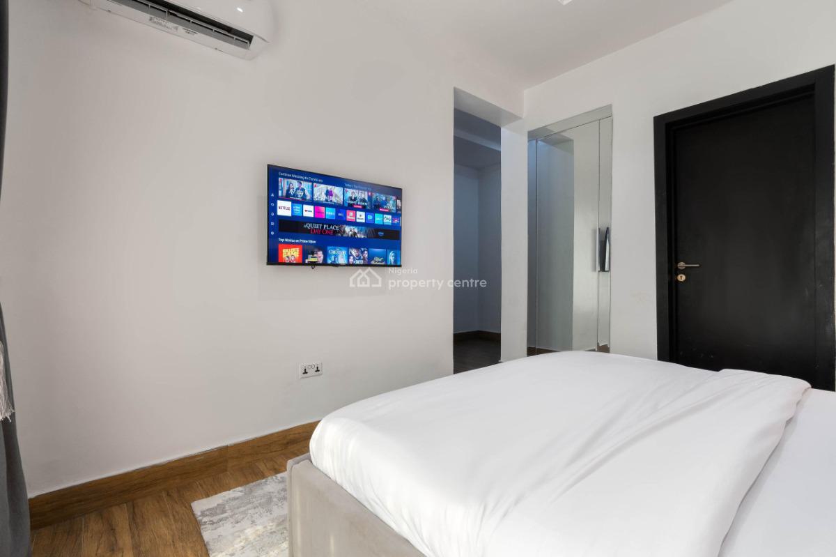 1806luxury 3 Bedrooms with Swimming Pool and Ps5, Lekki Phase 1, Lekki, Lagos, Flat / Apartment Short Let