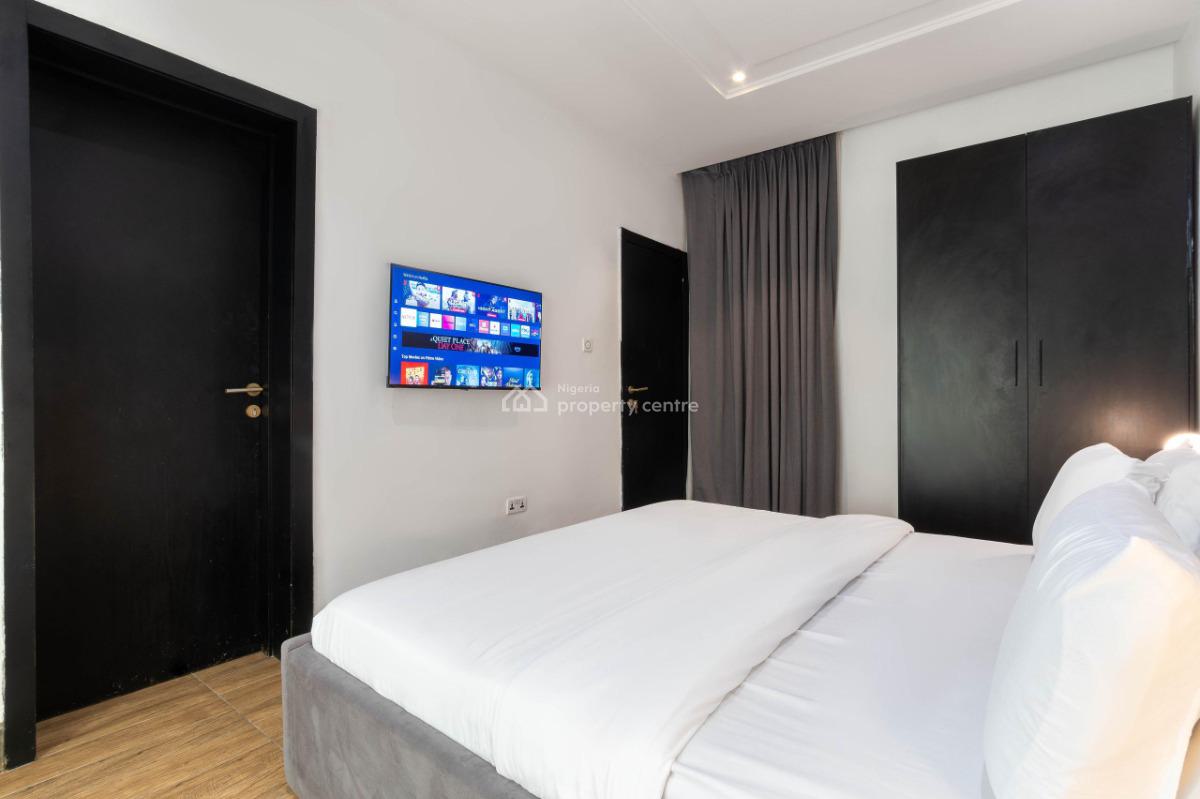 1806luxury 3 Bedrooms with Swimming Pool and Ps5, Lekki Phase 1, Lekki, Lagos, Flat / Apartment Short Let