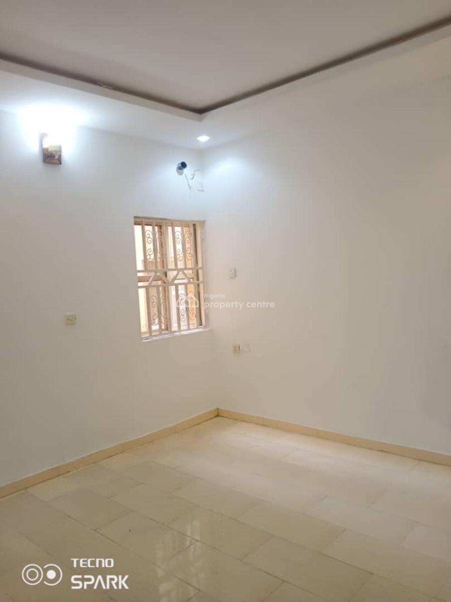 Excellent Spacious 2 Bedrom Apartment, By American International School, Durumi, Abuja, Flat / Apartment for Rent