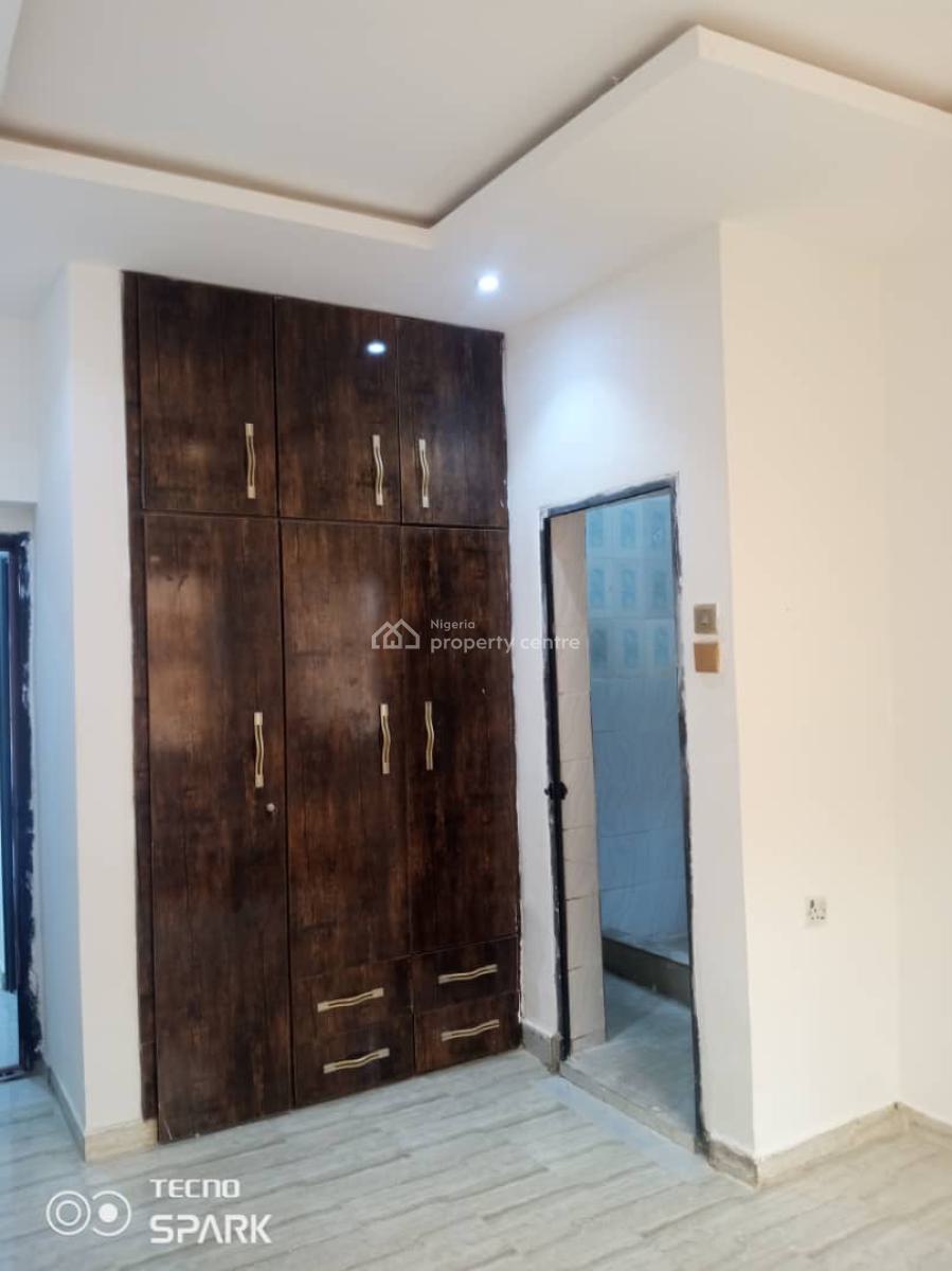 Excellent Spacious 2 Bedrom Apartment, By American International School, Durumi, Abuja, Flat / Apartment for Rent