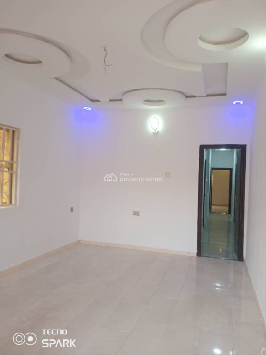 Excellent Spacious 2 Bedrom Apartment, By American International School, Durumi, Abuja, Flat / Apartment for Rent