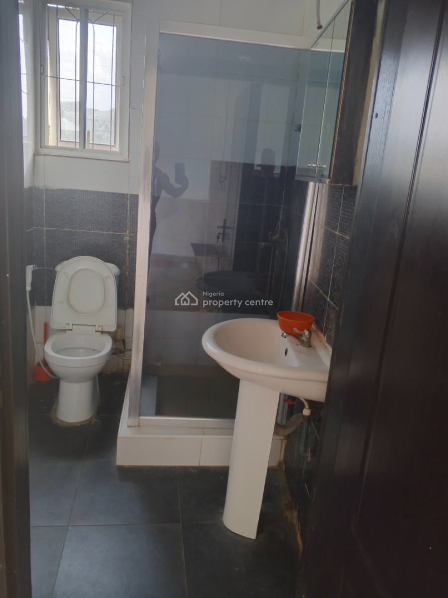 Beautiful Shared Apartment, Oxford Street Cluster 1 Estate, Lekki County, Ikota, Lekki, Lagos, Self Contain (single Rooms) for Rent