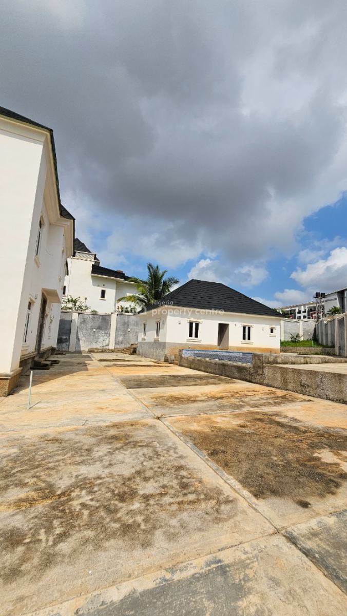 6 Bedroom Duplex with Swimming Pool and 2 Rooms Bq, Guzape District, Abuja, Detached Duplex for Sale