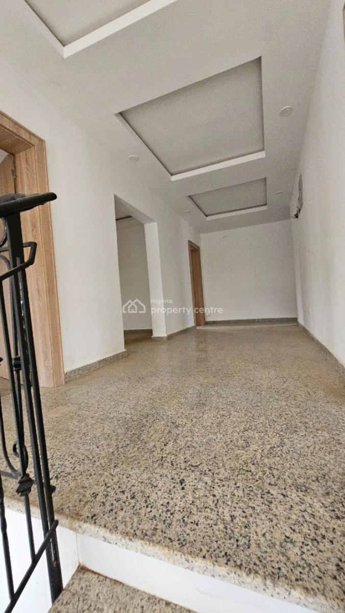 6 Bedroom Duplex with Swimming Pool and 2 Rooms Bq, Guzape District, Abuja, Detached Duplex for Sale