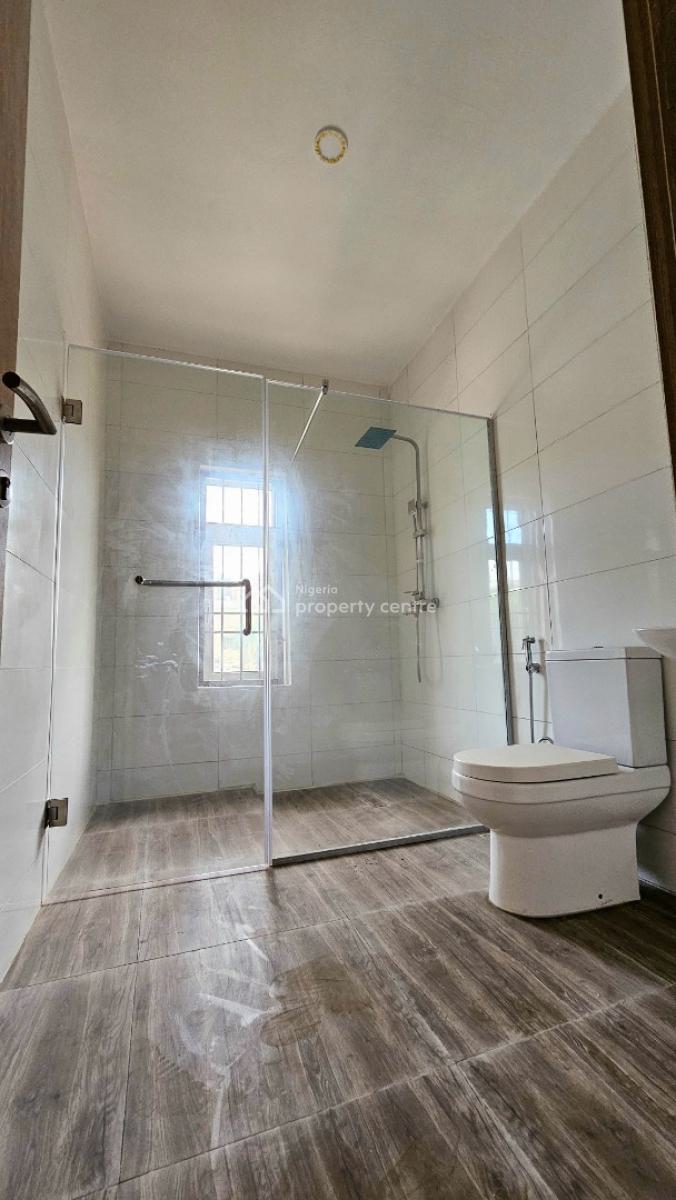 6 Bedroom Duplex with Swimming Pool and 2 Rooms Bq, Guzape District, Abuja, Detached Duplex for Sale