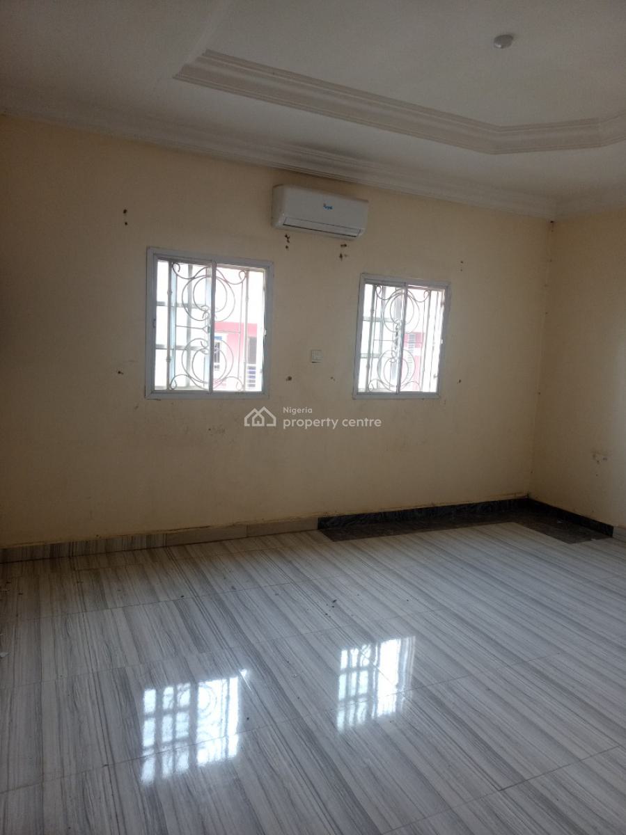 Newly Renovated 1 Bedroom Penthouse, Gilmore, Jahi, Abuja, Flat / Apartment for Rent