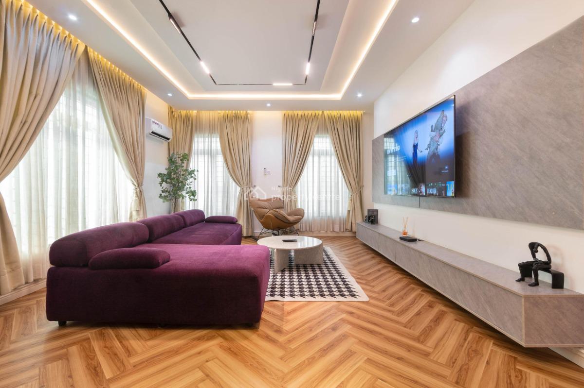 1808luxury 3 Bedrooms with Swimming Pool and Snooker and Ps5, Lekki Phase 1, Lekki, Lagos, Flat / Apartment Short Let