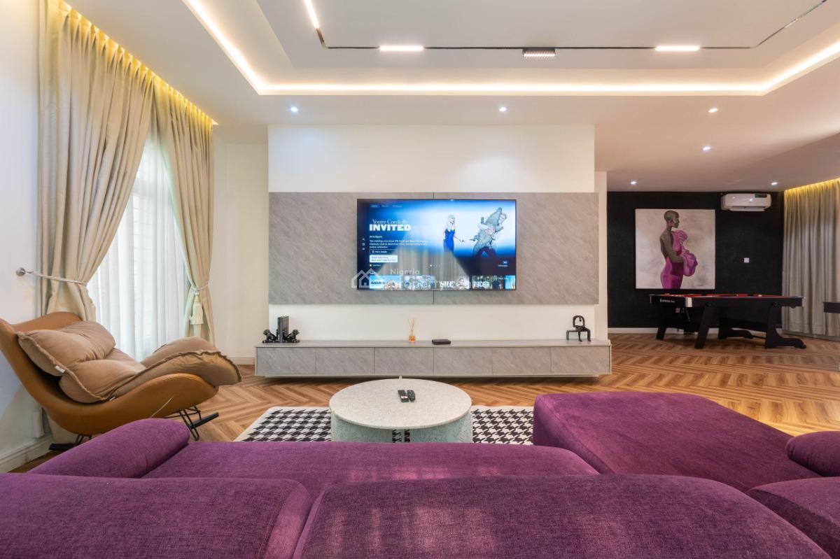 1808luxury 3 Bedrooms with Swimming Pool and Snooker and Ps5, Lekki Phase 1, Lekki, Lagos, Flat / Apartment Short Let