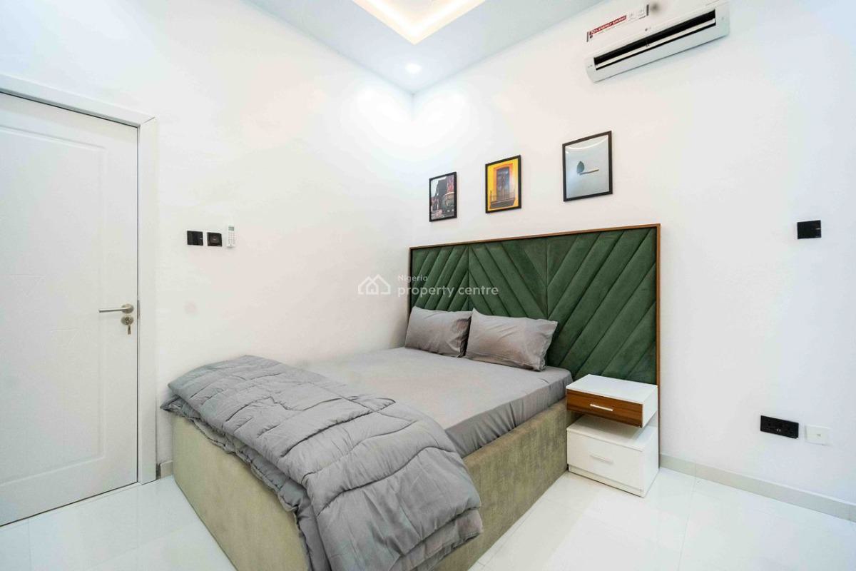 Furnished and Serviced 4bedroom Duplex  with 24hrs Light, Pool & Gym, Gated and Secured Estate, Osapa, Lekki, Lagos, Terraced Duplex for Rent