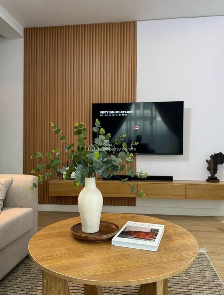 Book This Cozy, Beautiful 🥰 and  Luxurious 3bedroom Apartment in The, Lekki Phase 1, Lekki, Lagos, Flat / Apartment Short Let