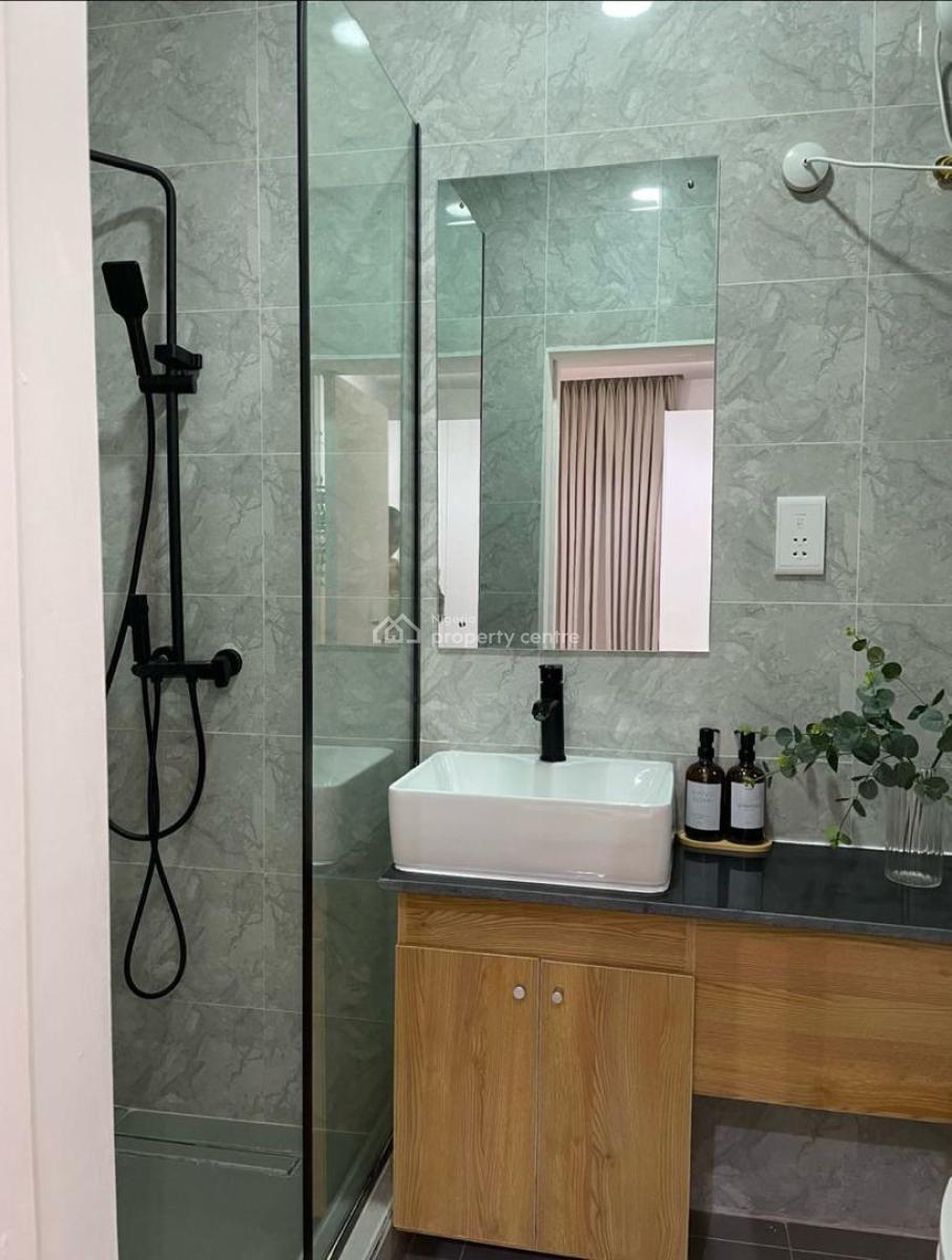 Book This Cozy, Beautiful 🥰 and  Luxurious 3bedroom Apartment in The, Lekki Phase 1, Lekki, Lagos, Flat / Apartment Short Let