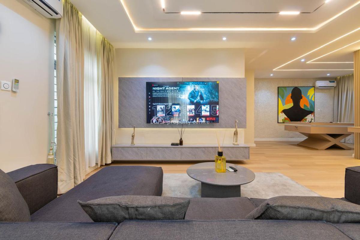1809luxury 3 Bedrooms with Swimming Pool and Snooker and Ps5, Lekki Phase 1, Lekki, Lagos, Flat / Apartment Short Let