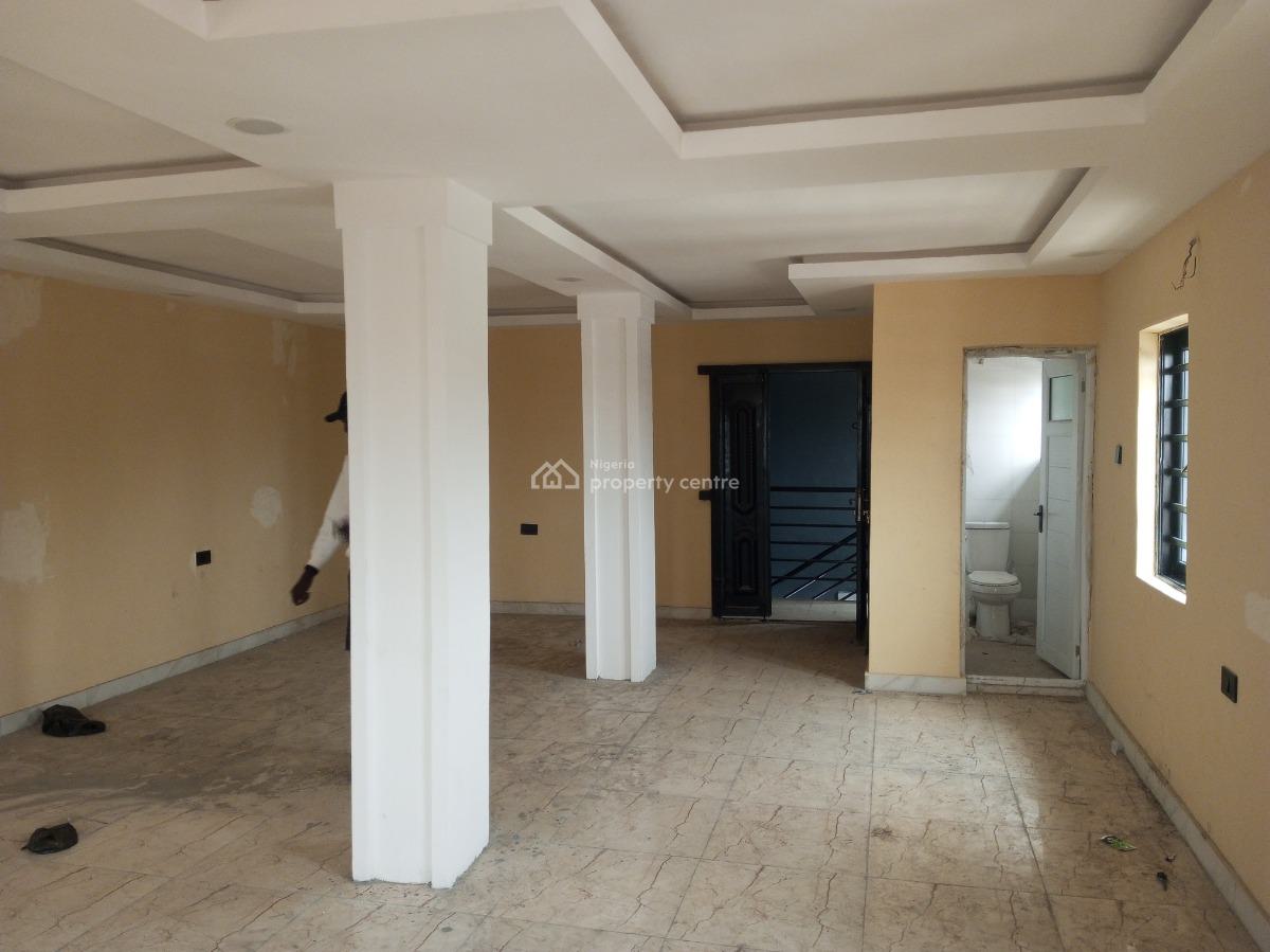 Massive Space Shop Upstairs in a Complex Directly Facing The Road, Ado, Ajah, Lagos, Shop for Rent